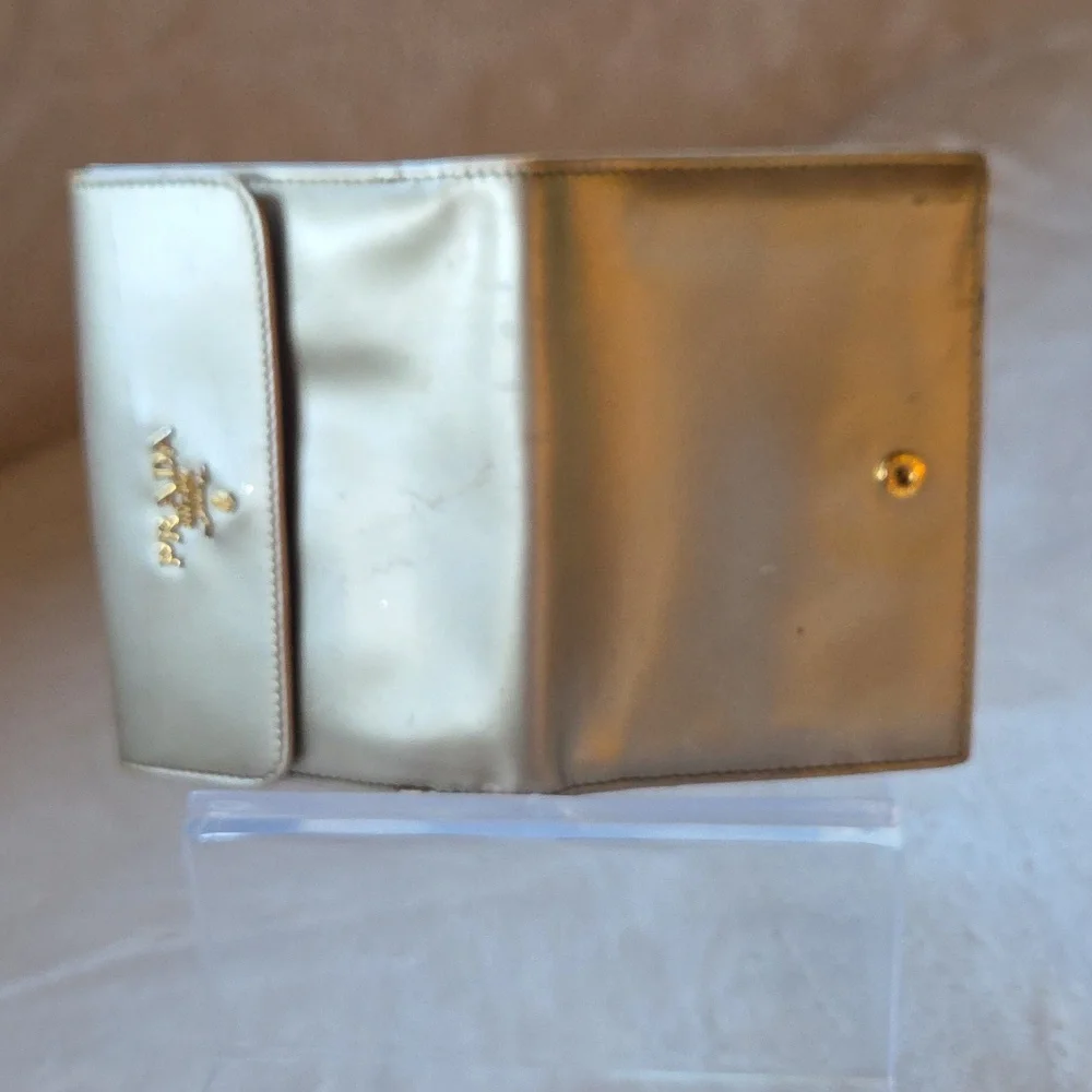 Prada Metallic‎ Gold Women's Wallet - Picture 6 of 7